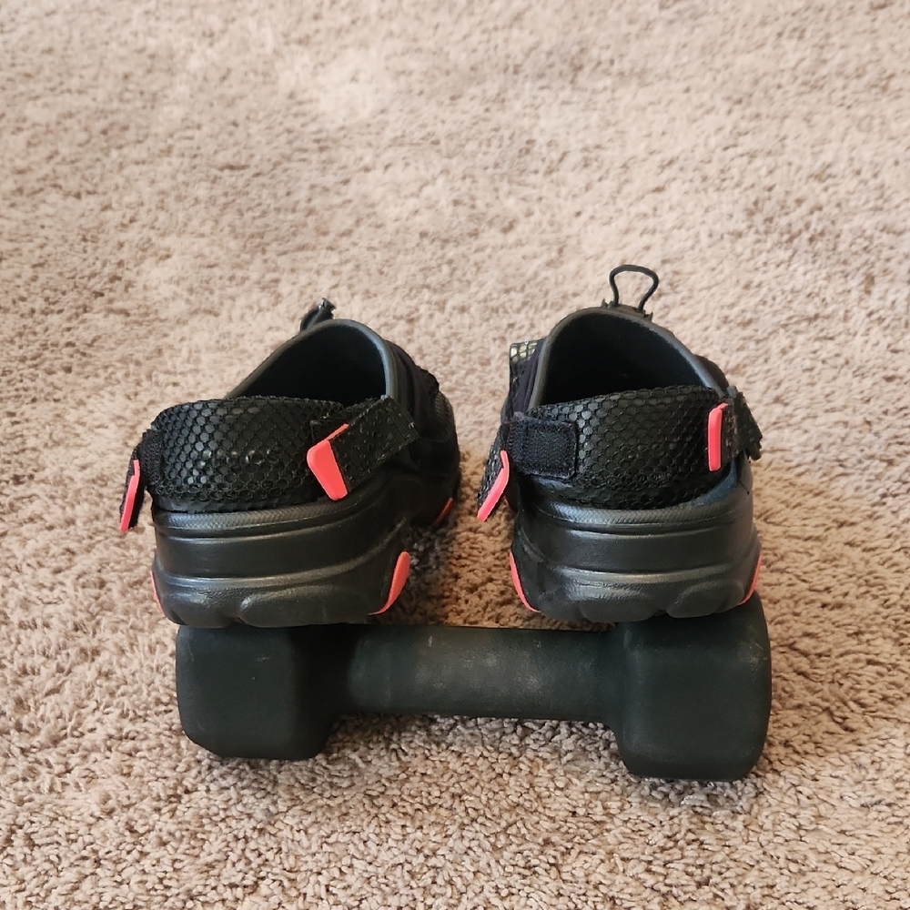 CROCS Black and Red Slip-On Water Shoes - Picture 5 of 7